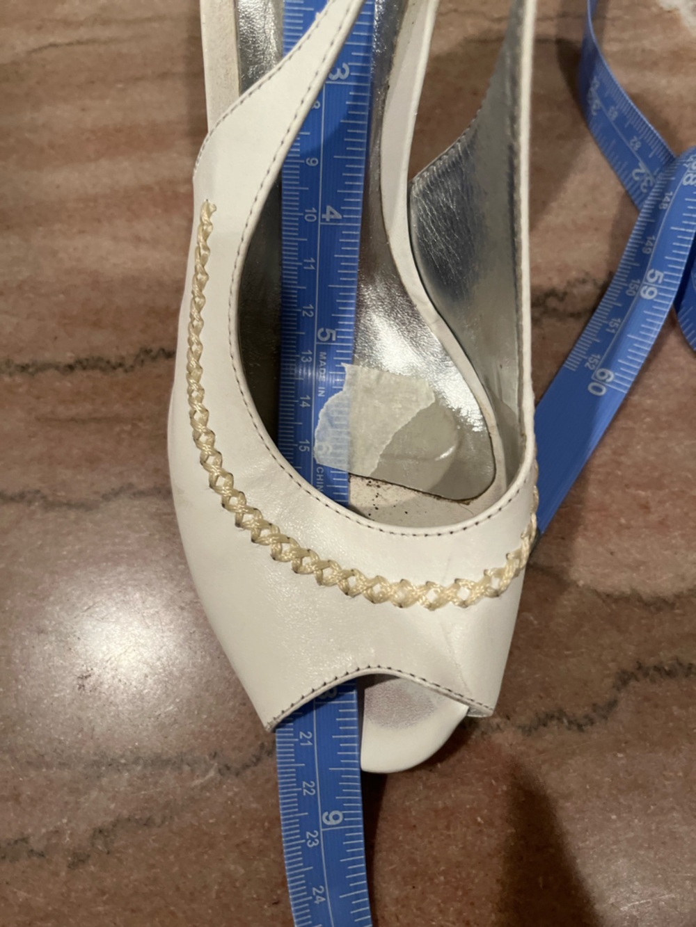 Cinderella White Slingback heels; Size 4M - Picture 12 of 12